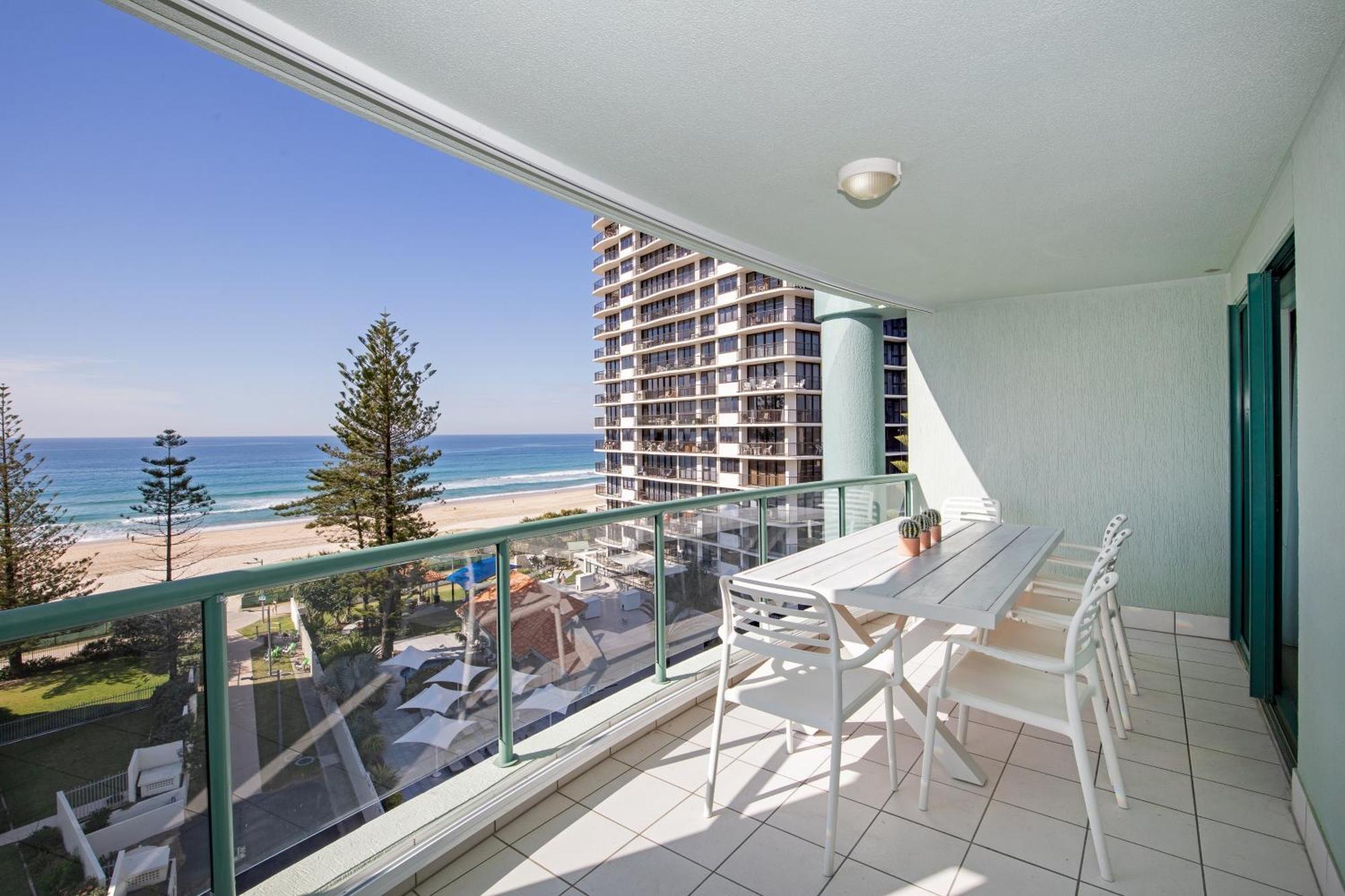 Emerald Sands Holiday Apartments Surfers Paradise Phòng bức ảnh